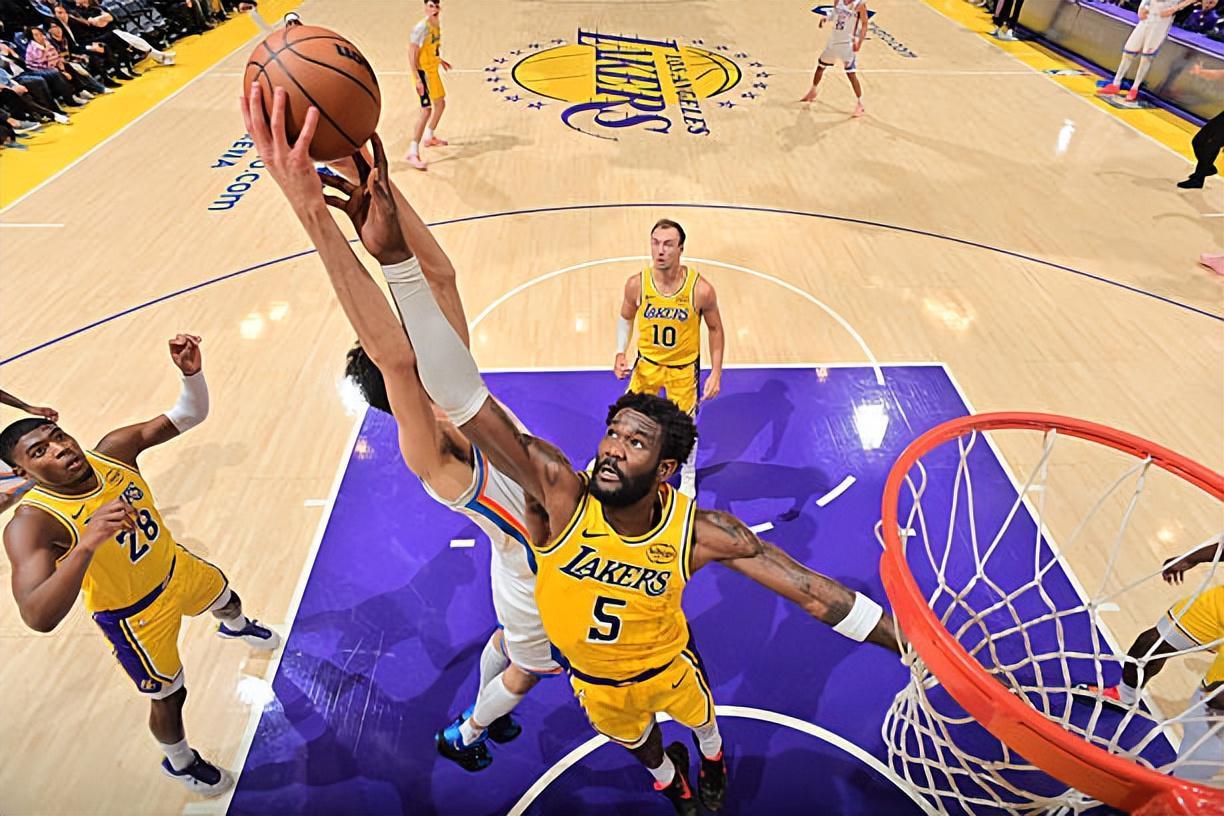 开云手机注册-心态又崩了！湖人先发中锋显然已经不想在场上好好打球了？